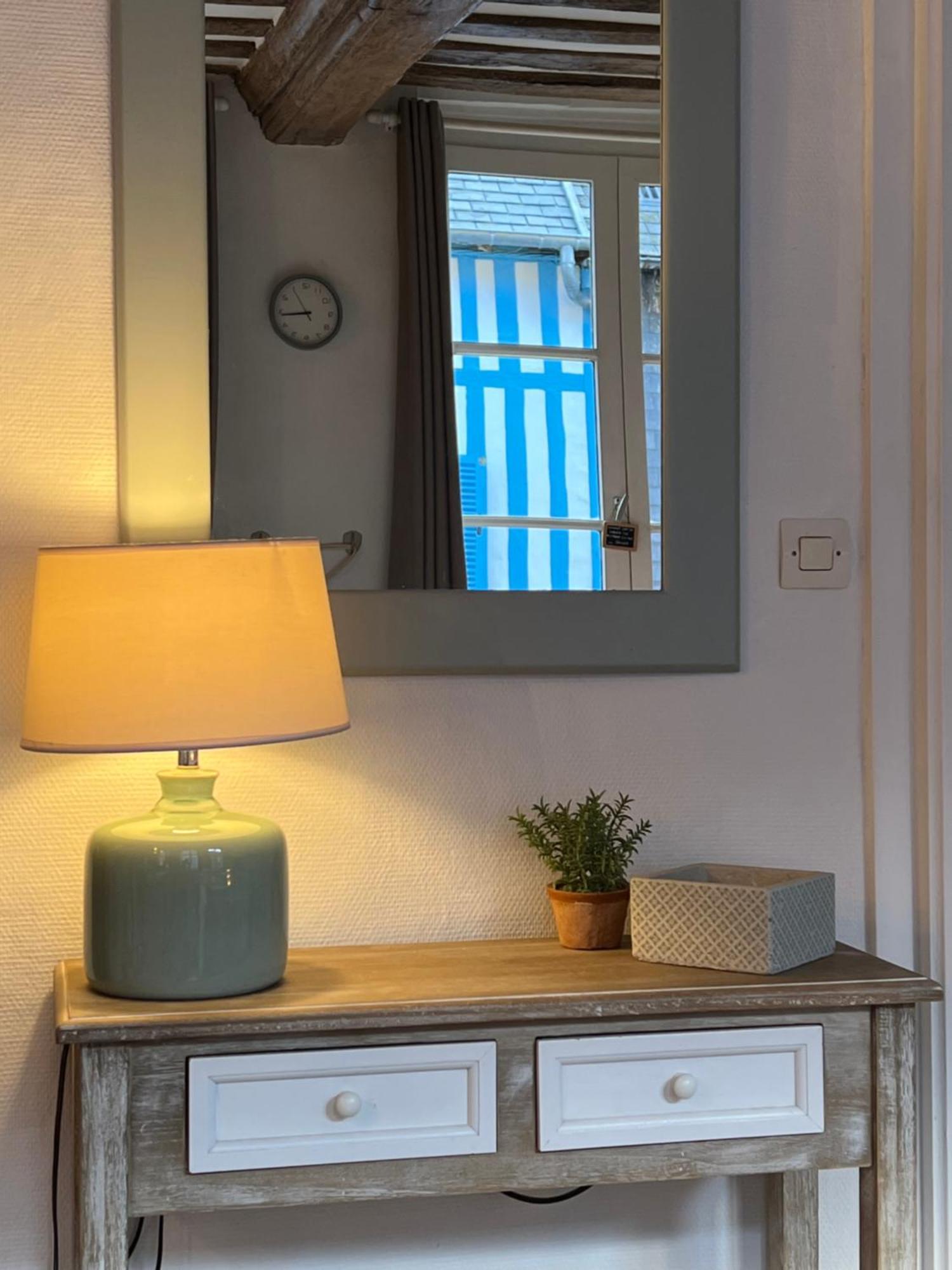 הונפלר Une Pause Chez Julien, Appartement Lumineux Et Idealement Situe! מראה חיצוני תמונה